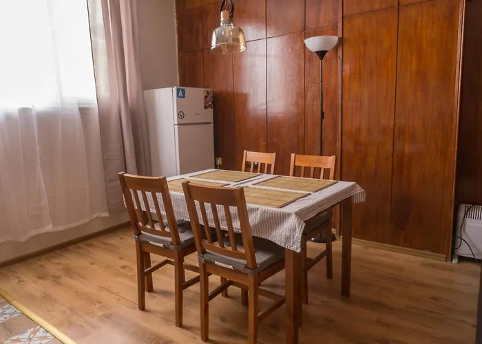 招待所 Oleander & 4*