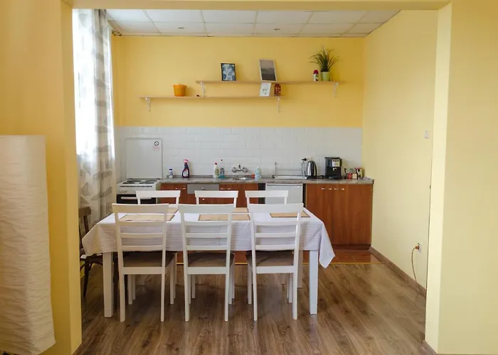 ゲストハウス Oleander & 4*