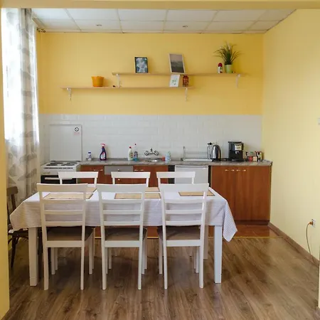 ゲストハウス Oleander & 4*